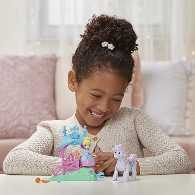 Игровой набор Hasbro Disney Princess мини кукла Золушка и пони (E0072_E0249)
